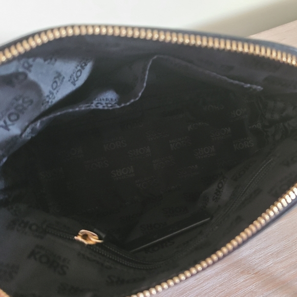 🖤MICHAEL KORS Chain-Link Saffiano Leather Dome Black Crossbody Bag - Picture 12 of 14